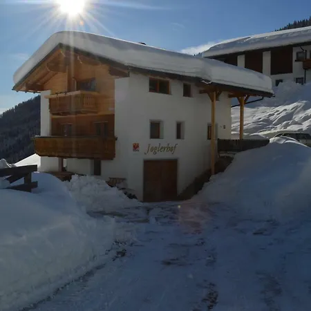 Joglerhof Farm stay Racines